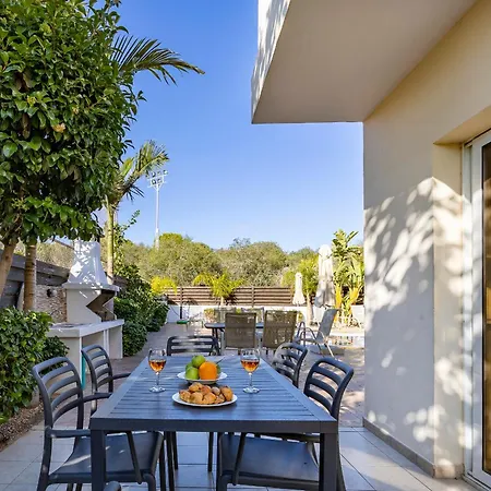 Oceania Villa