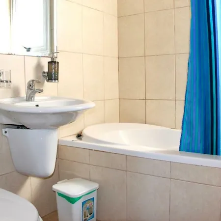 Vila Oceania *