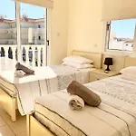 Oceania Villa